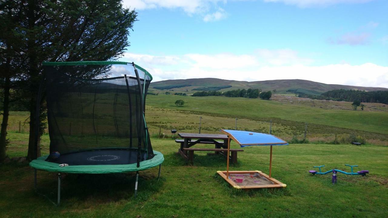 Scotland Paradise Relax Accommodation By Shooting Club Kirriemuir Balintore  ภายนอก รูปภาพ