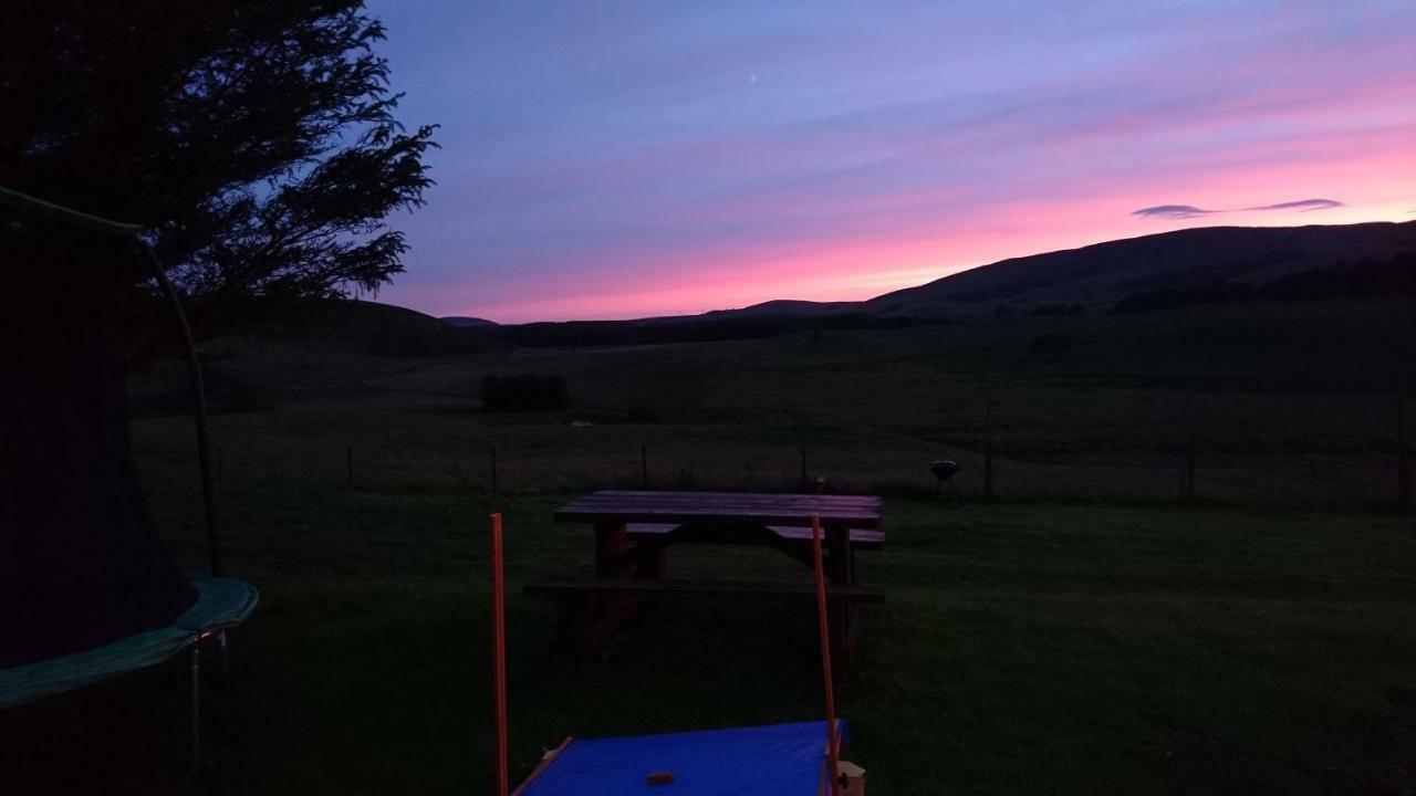 Scotland Paradise Relax Accommodation By Shooting Club Kirriemuir Balintore  ภายนอก รูปภาพ